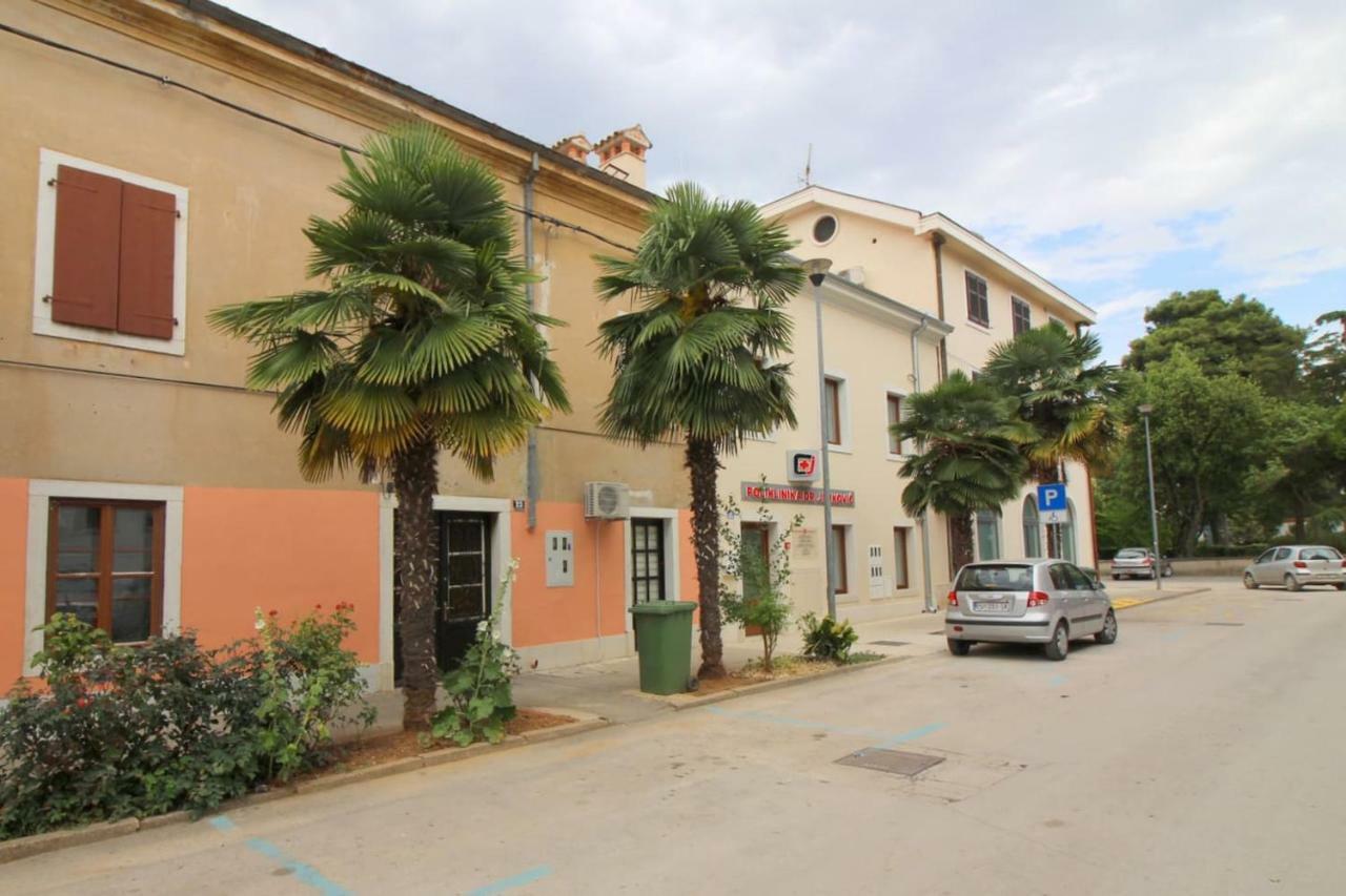 Apartment Noemi in city center Poreč Buitenkant foto