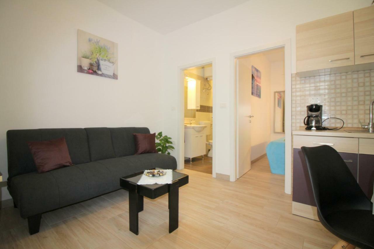 Apartment Noemi in city center Poreč Buitenkant foto
